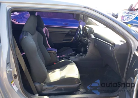 2011 Scion Tc z USA, uszkodzony, nr VIN JTKJF5C79B3015955